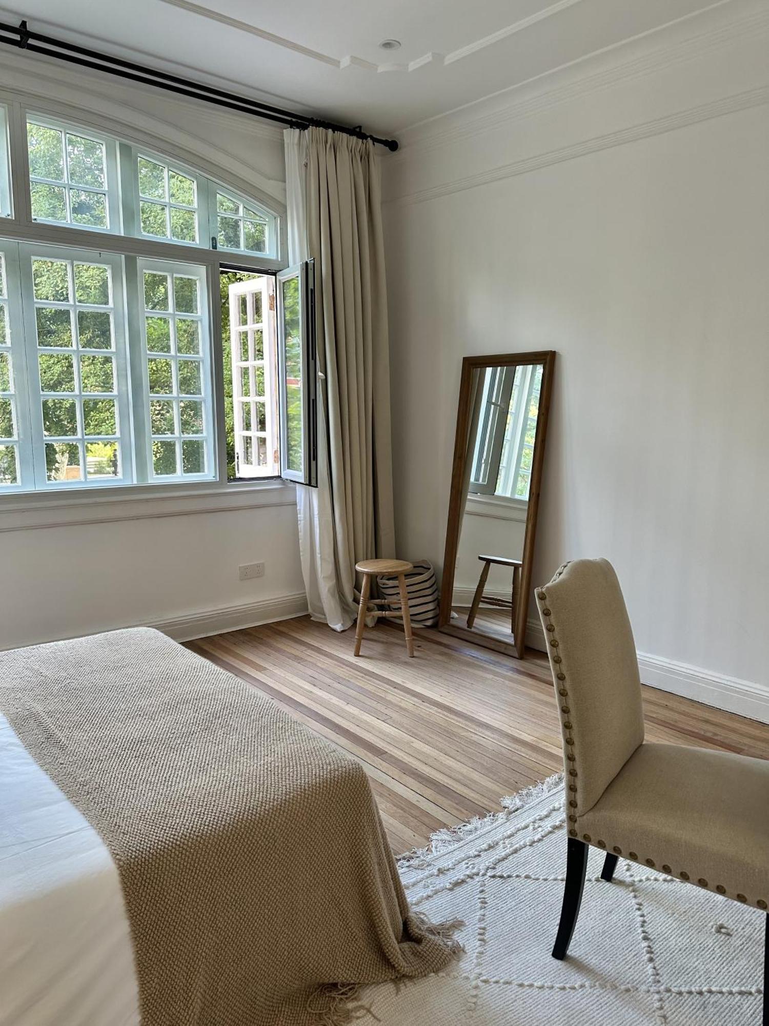 Hills& Art 17 - Near Line 1, 10 & 12 South Shanxi Road Metro Apartment Shanghai